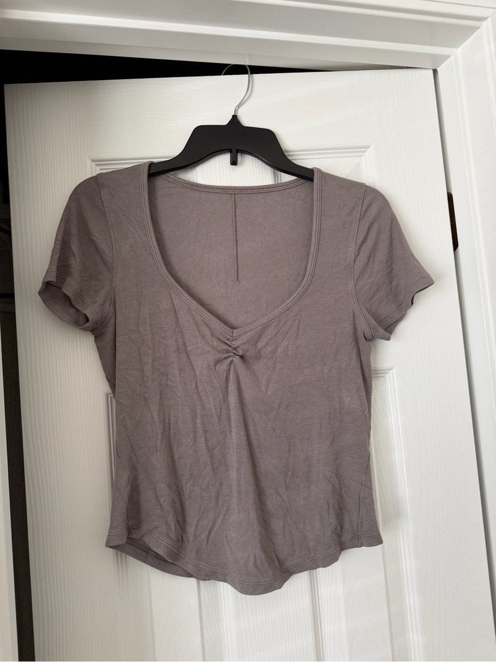 Lululemon Shirt - Size 8 - Picture 2 of 3